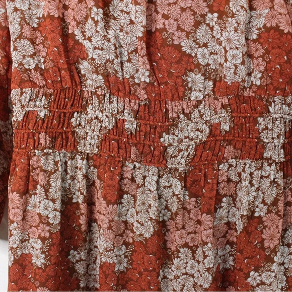 NWT Socialite Women's Floral Smock Waist Mini Dress Size M - Picture 3 of 8